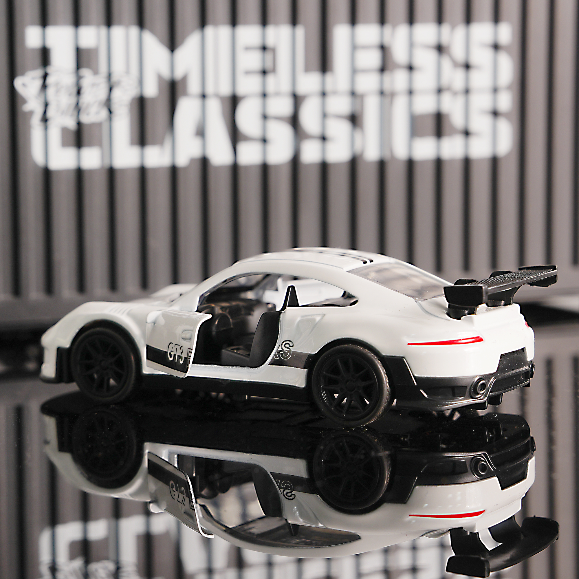 1:32 Ölçekli Beyaz Gt3 Rs Alaş - Kids Toys Young incelemesi ve fiyatı